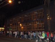 Mais de 200 servidores lotaram as ruas de Américo
