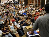 Servidores são contra a mudança de CLT par estatutário