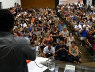 Servidores são contra a mudança de CLT par estatutário