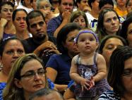 Servidores são contra a mudança de CLT par estatutário