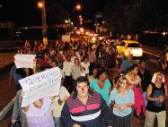 Mais de 200 servidores lotaram as ruas de Américo