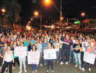 Mais de 200 servidores lotaram as ruas de Américo