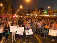 Mais de 200 servidores lotaram as ruas de Américo