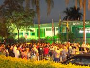 Mais de 200 servidores lotaram as ruas de Américo